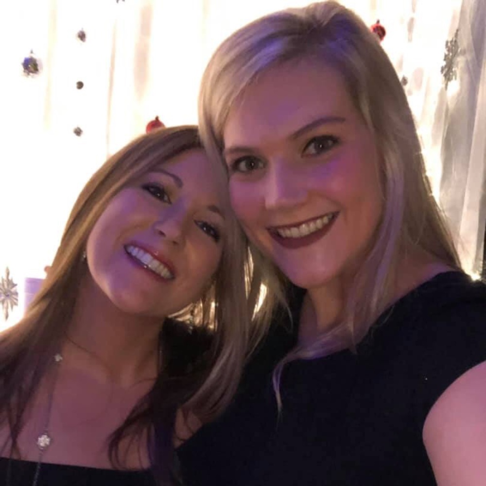 Meet your Posher, Hillary